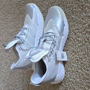 Adidas PRO BOOST Low Basketball Shoe NWT